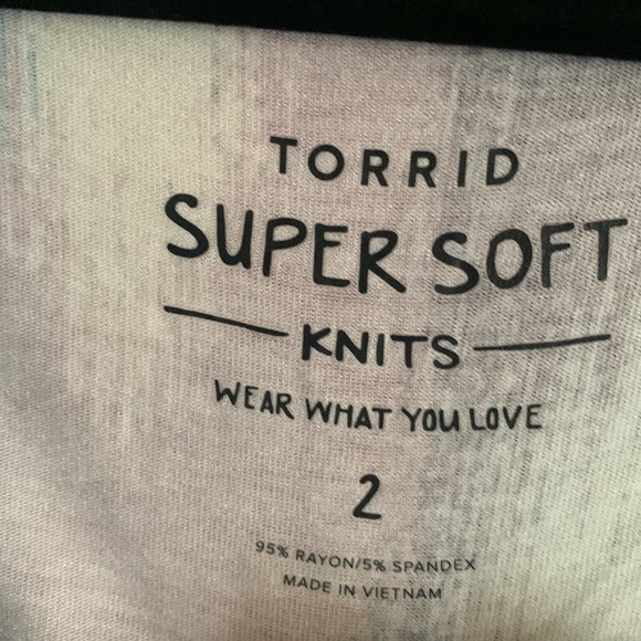 Torrid faux wrap top - Picture 3 of 5